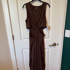 NWT Beyond Yoga Around the World Twist Front Dress - XL - Espresso